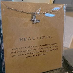 3/25.00 Beautiful necklace